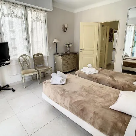 Apartament Centre : Rond Point Duboys D'angers Cannes