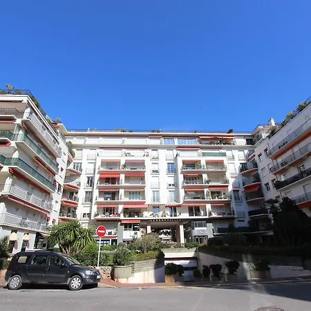 Centre : Rond Point Duboys D'angers Apartament *